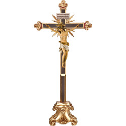Cristo Pisa en cruz barroca con rayos en peana y Titulus Crucis en hebreo - latín - griego